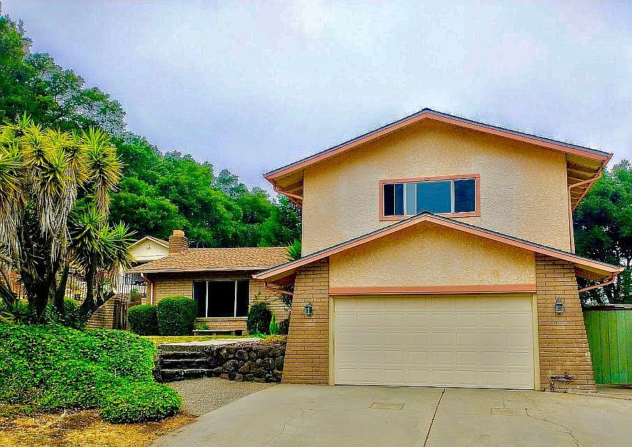 1st image of 100 Southwood Dr