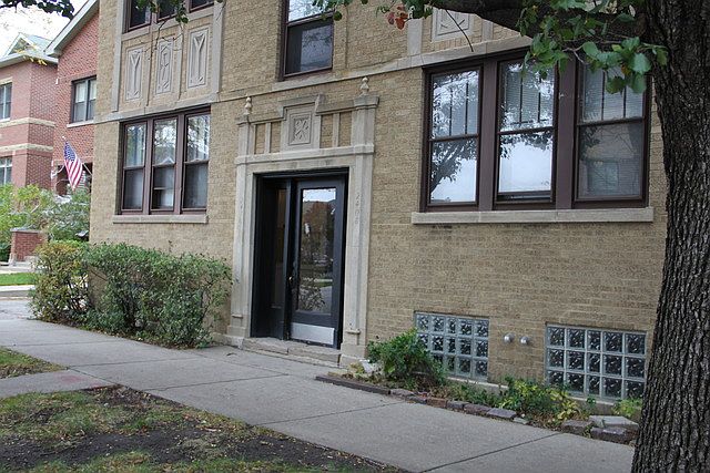 1st image of 2410 W Grace St #2