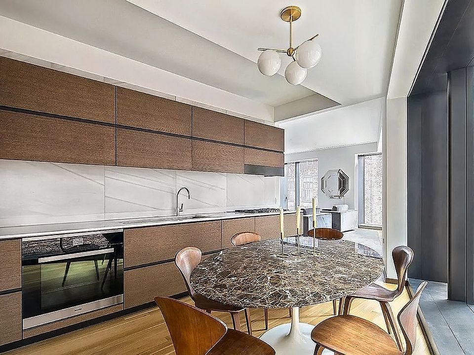 1st image of 551 W 21st St APT 4F