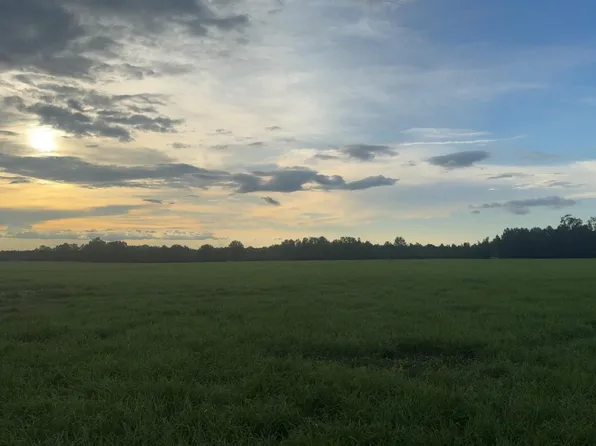 1 Huxford Rd, Atmore, AL 36502