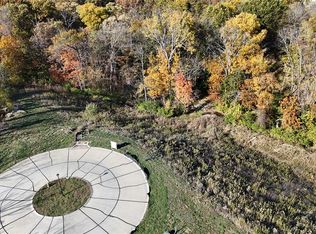 2037 Lily Ave, Saint Louis, MO 63122