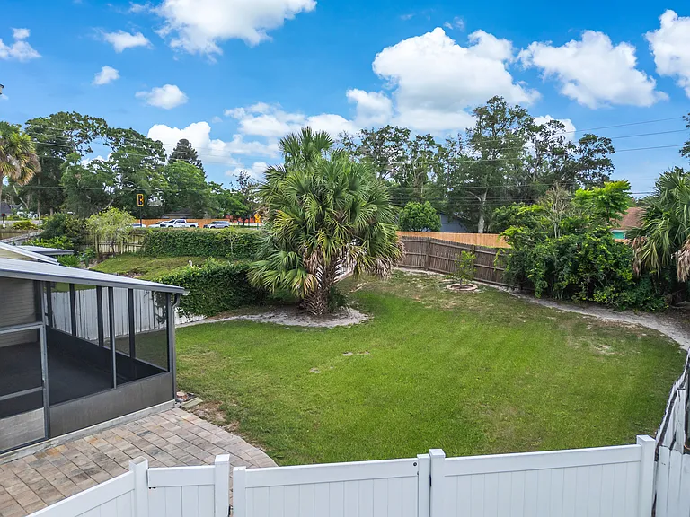 1025 Wentworth Ct — Photo 36