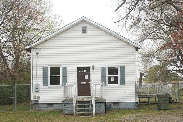 1st image of 806 14th St