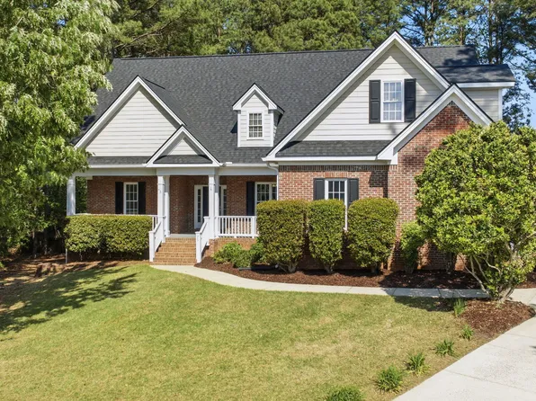 75 Braemar Cir, Clayton, NC 27520