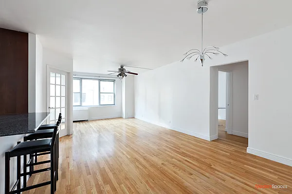 Sold by Modern Spaces | media 22