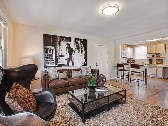 Model Living Room