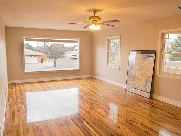 5th image of 1406 Linda Dr