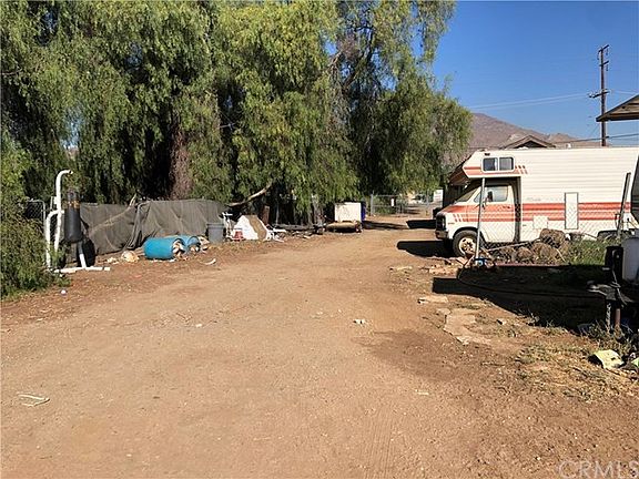 4th image of 7154 Jurupa Rd