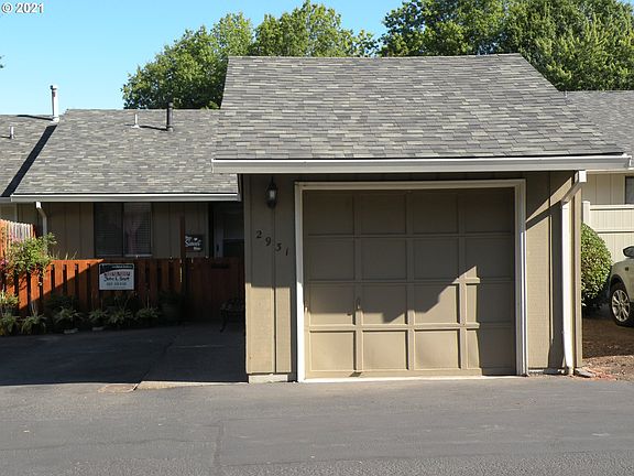 3rd image of 2931 SE Blue Bird Dr