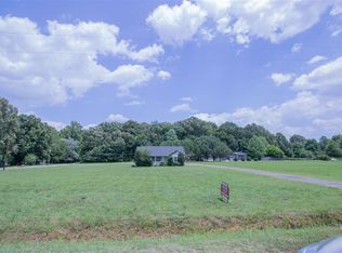25 Fox Ridge Ln, Pinson, TN 38366