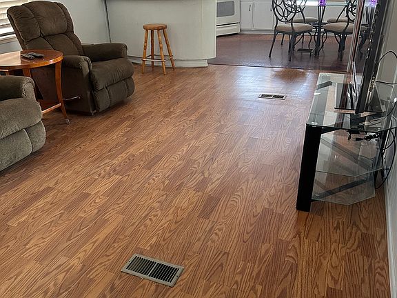 3rd image of 2700 W 8th St