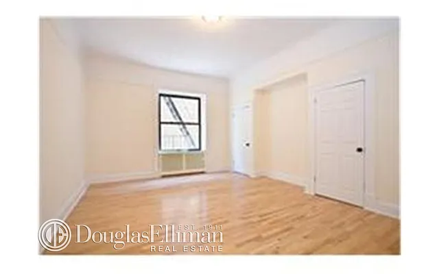 Rented by Douglas Elliman | media 25