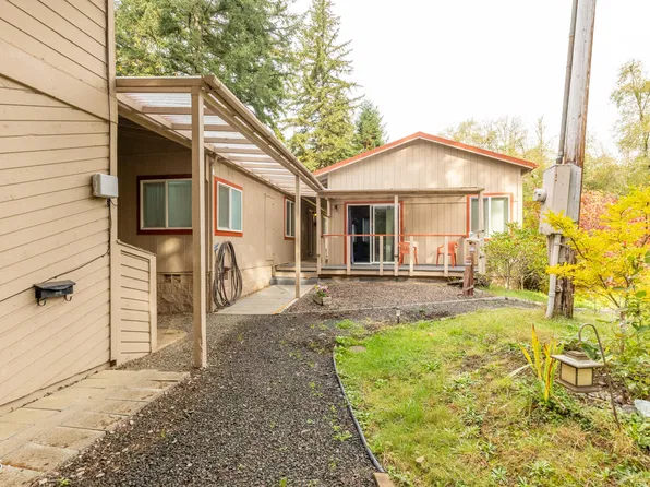 563 Moonshine Park Rd, Logsden, OR 97357