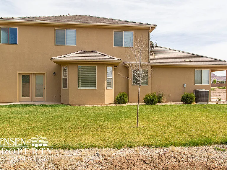 2570 S Songbird Cir — Photo 26