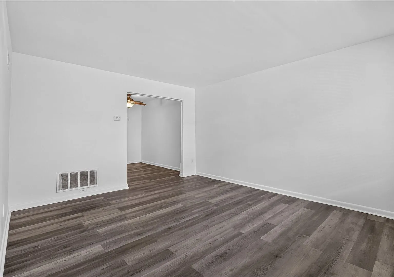 Freshly Renovated 2-Bedroom Condo Near Laurel Shopping & Dining — Photo 4