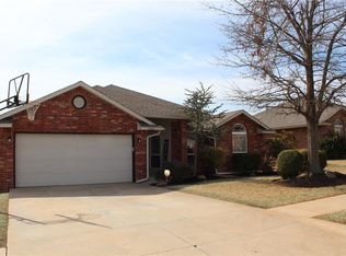1408 SE 16th St, Moore, OK 73160