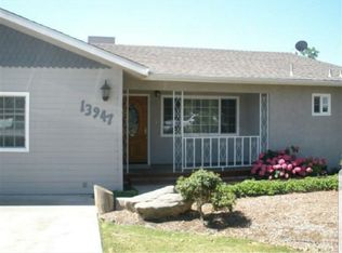 13947 Walker St, Armona, CA 93202