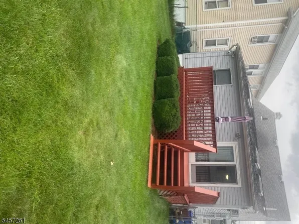 1119 E Blancke St, Linden City, NJ 07036
