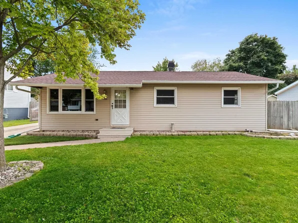 1513 E Plaza Dr, Appleton, WI 54915