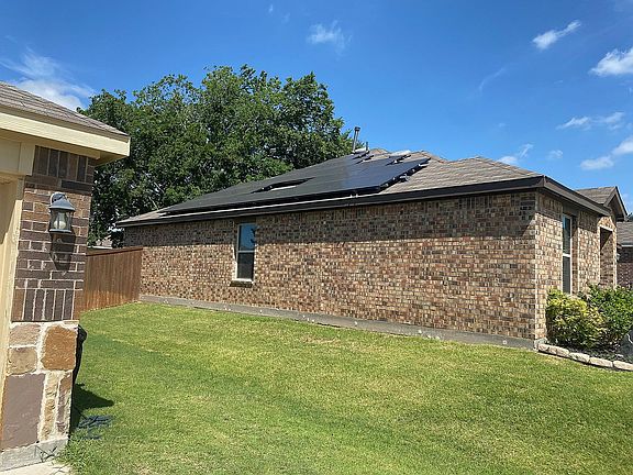 5th image of 2212 San Jacinto Way