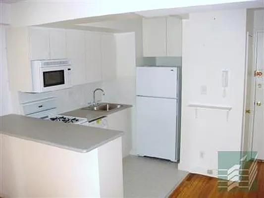 Rented by Argo Residential | media 12