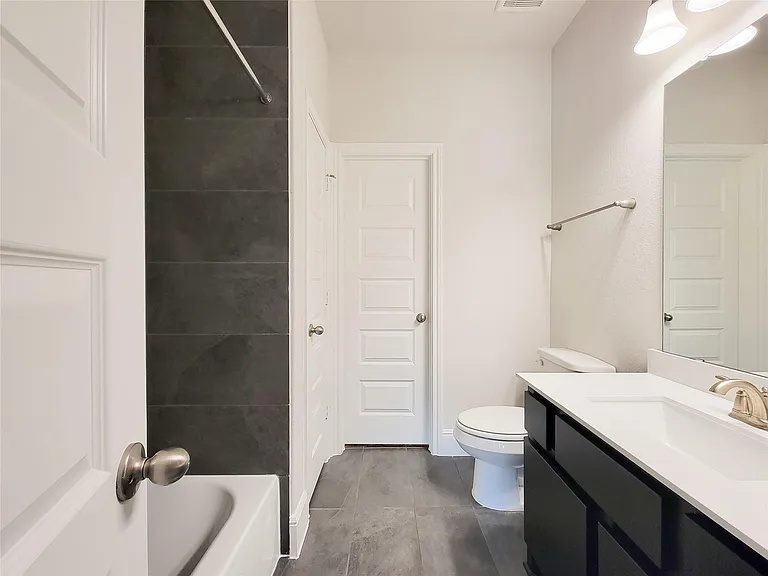 13806 Friarstone Pointe Dr — Photo 40