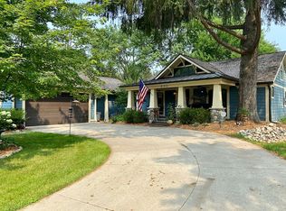 530 Benson Ave, Milford, MI