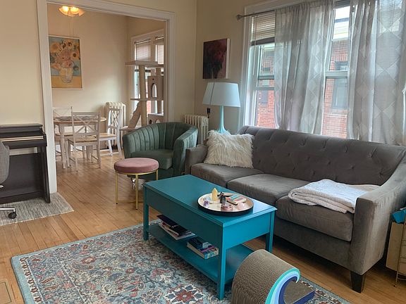 2nd image of 916 Ashland Ave #Top
