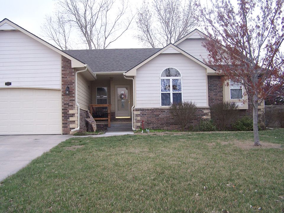 1st image of 121 W Primrose Ln