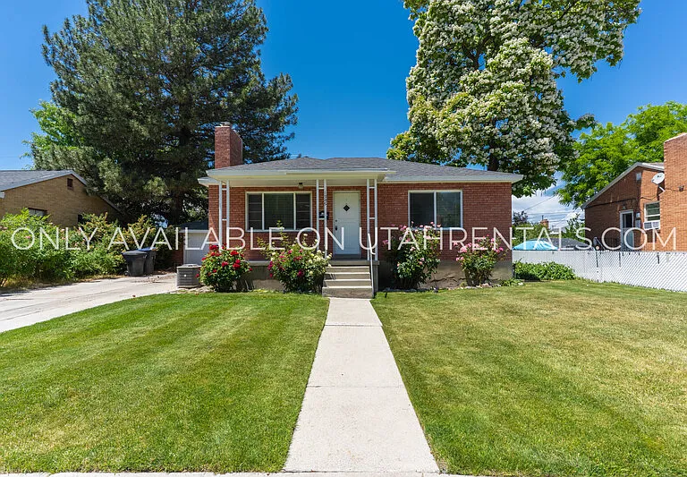 1345 N 300 W — Photo 2