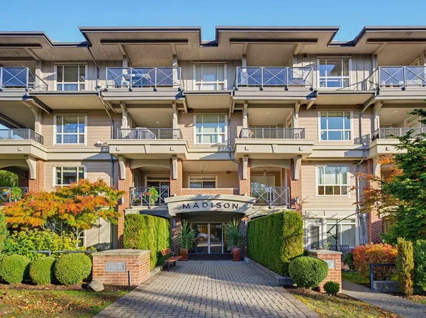 15357 17a Ave #202, Surrey, BC V4A 1V4