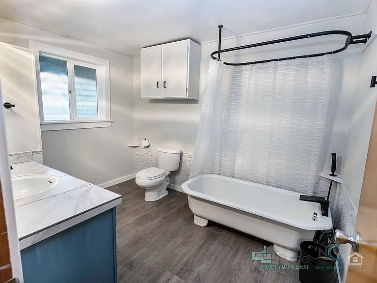 242 Hemlock St — Photo 46
