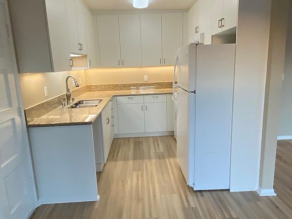 3rd image of 4115 Fanuel St #6