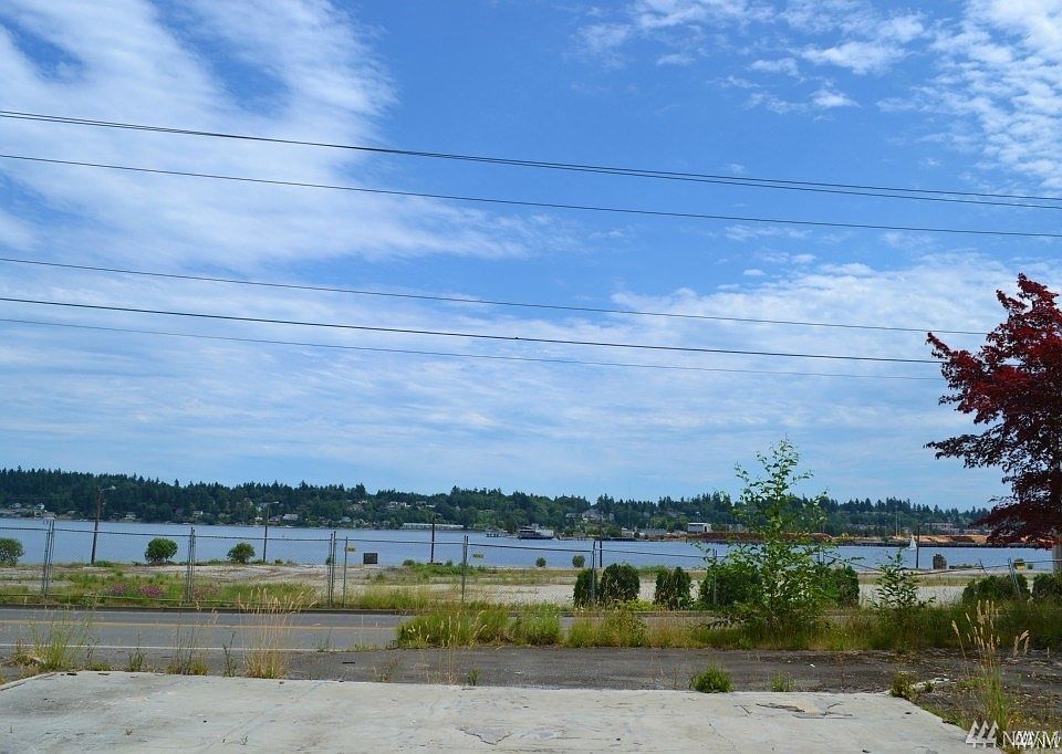 1st image of 1515 W Bay Dr NW