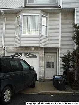 2nd image of 18 Susanna Ln