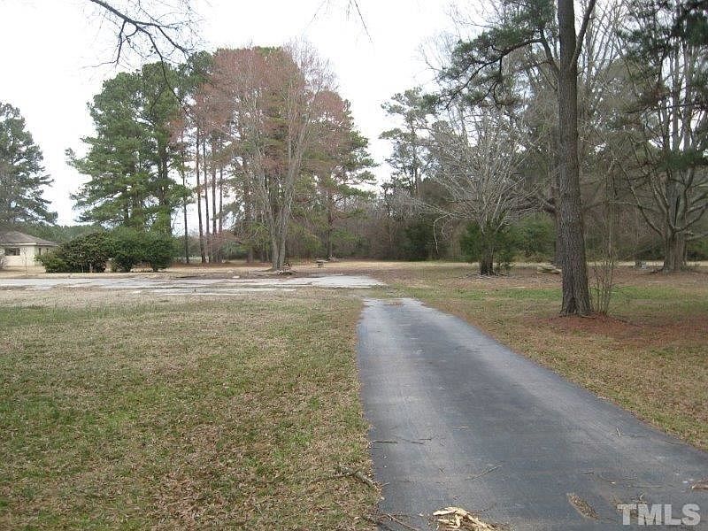 1st image of 2731 Wendell Blvd
