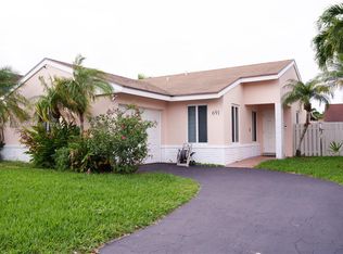 691 Shiloh Ter, Davie, FL 33325