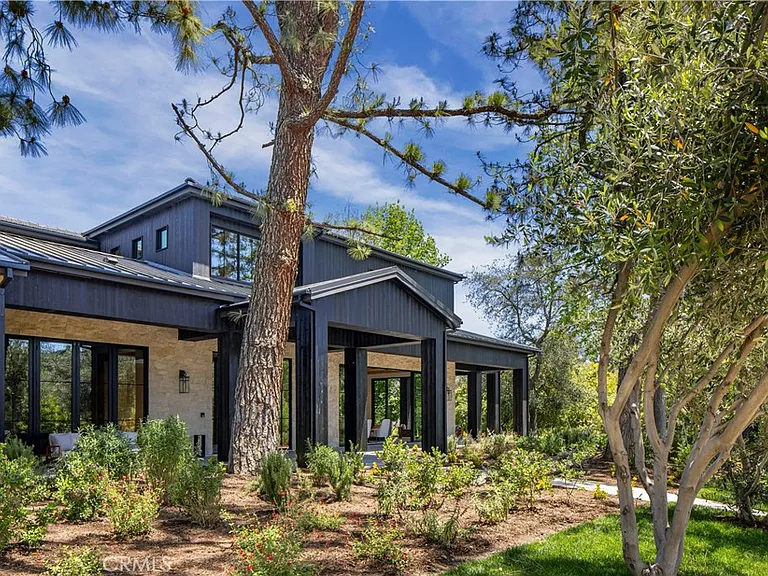 24341 Rolling View Rd — Photo 2