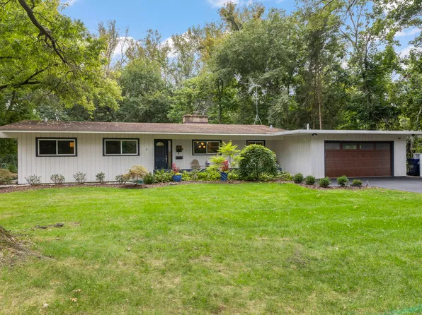 60 Golden Larch Ct, Naperville, IL 60540