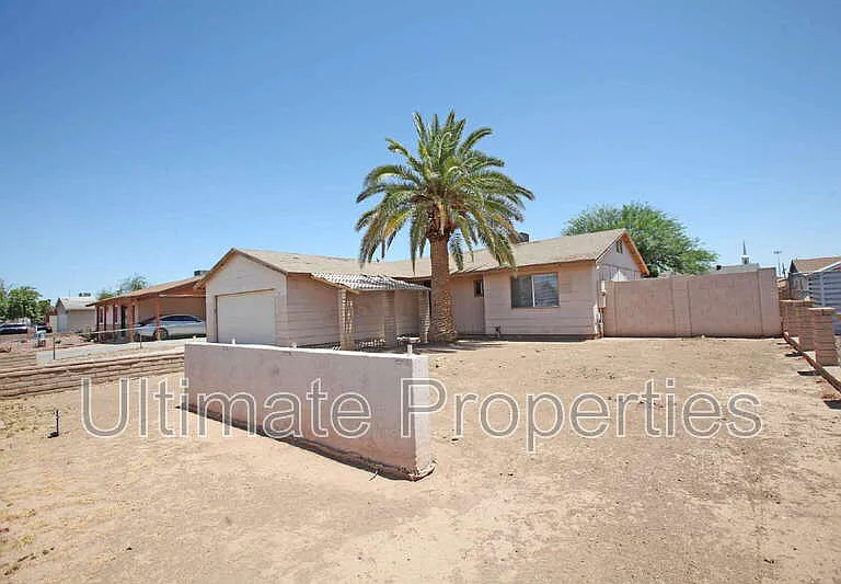 707 N 95th Dr — Photo 2