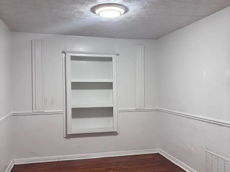 2607 W Craig Pl — Photo 12