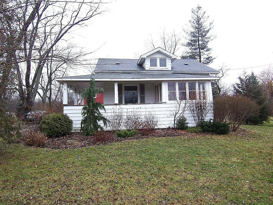 4379 N Seymour Rd