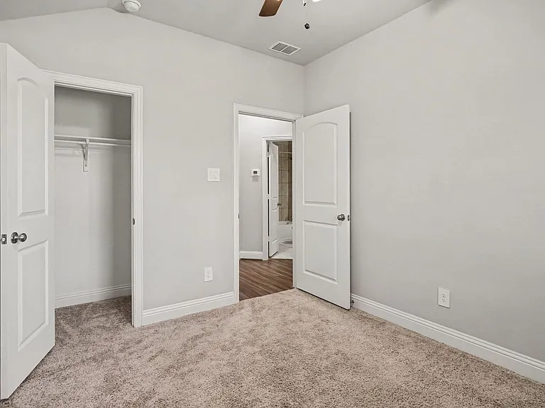1425 Waverley Dr — Photo 20