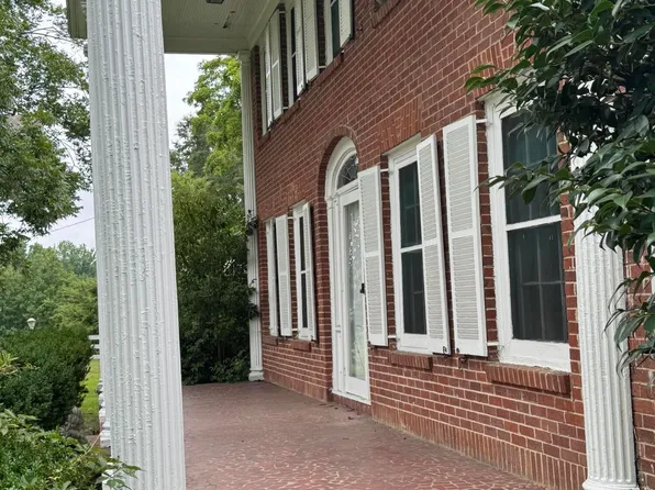 2200 N State Highway 49, Burlington, NC 27217