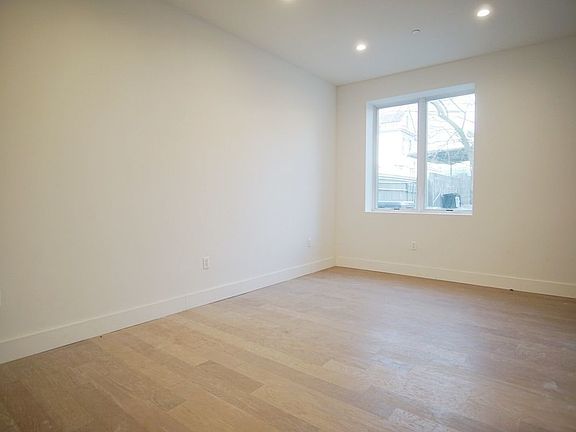 4th image of 1257 Rogers Ave #1