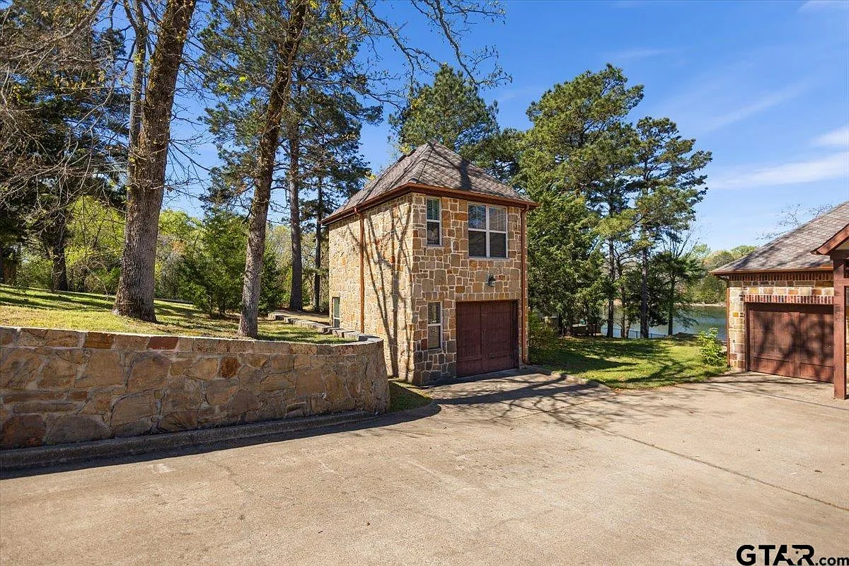 4 bed, 8.0 bath, 3438 sqft, $4,500 — Photo 3