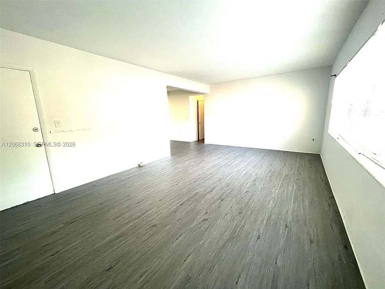 1250 S Alhambra Cir #7 — Photo 9