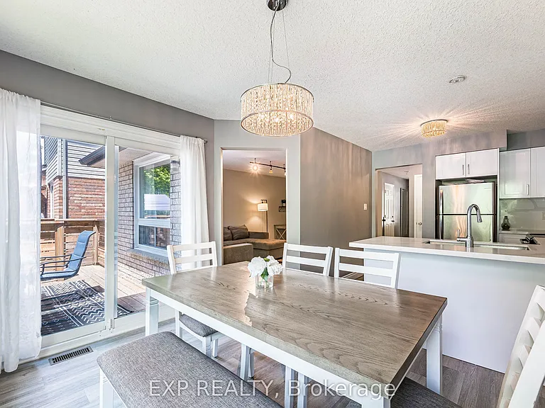 63 Wood Grove Cres — Photo 16