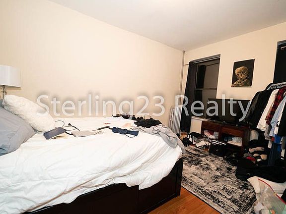 3rd image of 2415 28th St APT 2