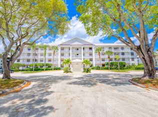 3635 Whitehall Dr APT 104, West Palm Beach, FL 33401